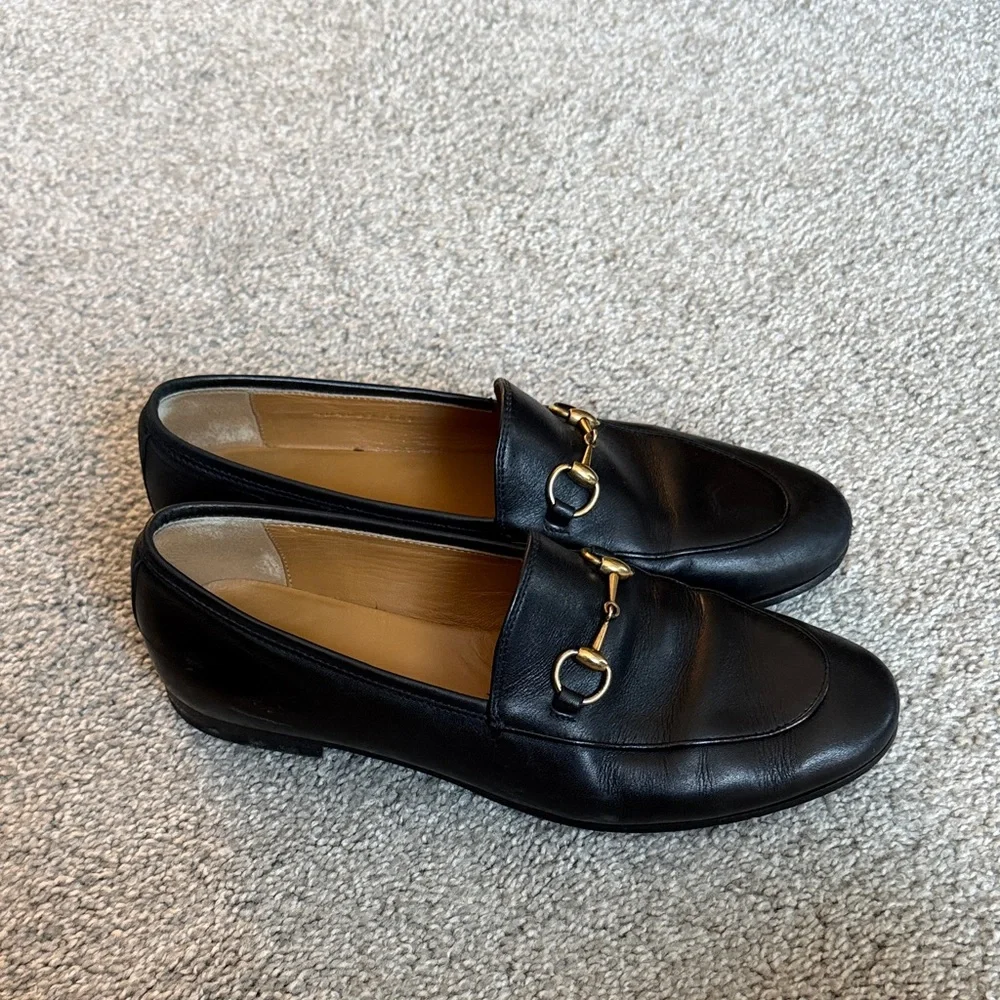 Gucci Black Leather Loafers with Gold Buckle - Picture 2 of 7